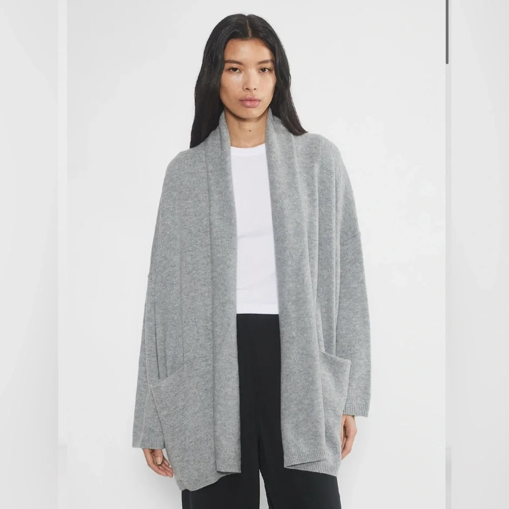 NWT Aritzia The Group Nook Merino Wool Cardigan Size 2 (See Size Chart) - Picture 2 of 12